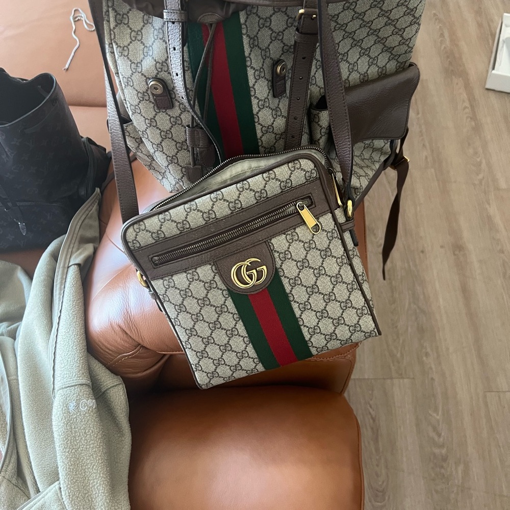 Gucci messenger bag